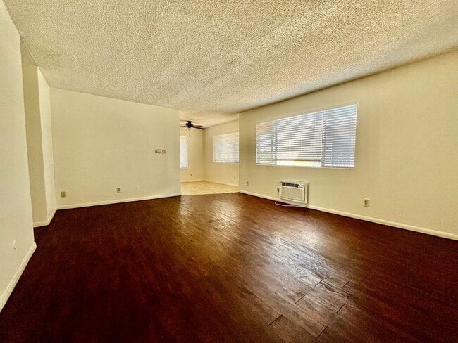 property at 471 Ballantyne St
