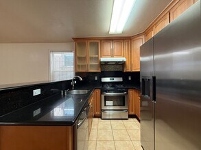 2238 E 21st St in Oakland, CA - Building Photo - Building Photo