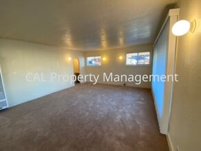 54 Buena Vista St in Salinas, CA - Building Photo - Building Photo