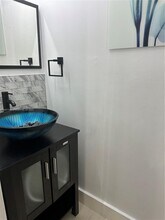 2301 W 60th St in Hialeah, FL - Building Photo - Building Photo