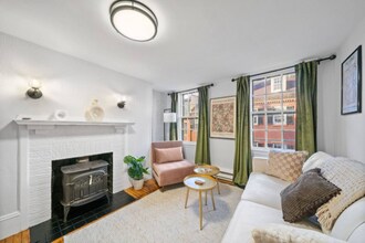 102 Revere St in Boston, MA - Building Photo - Building Photo