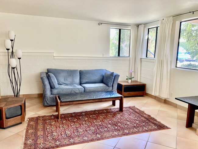 2421 2nd St in Santa Monica, CA - Building Photo - Building Photo