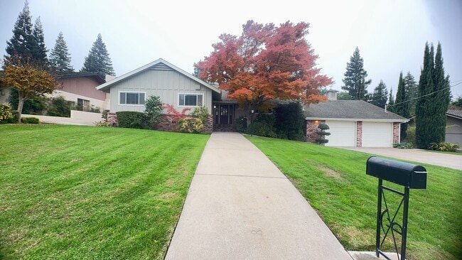 property at 2509 Oakhurst Dr