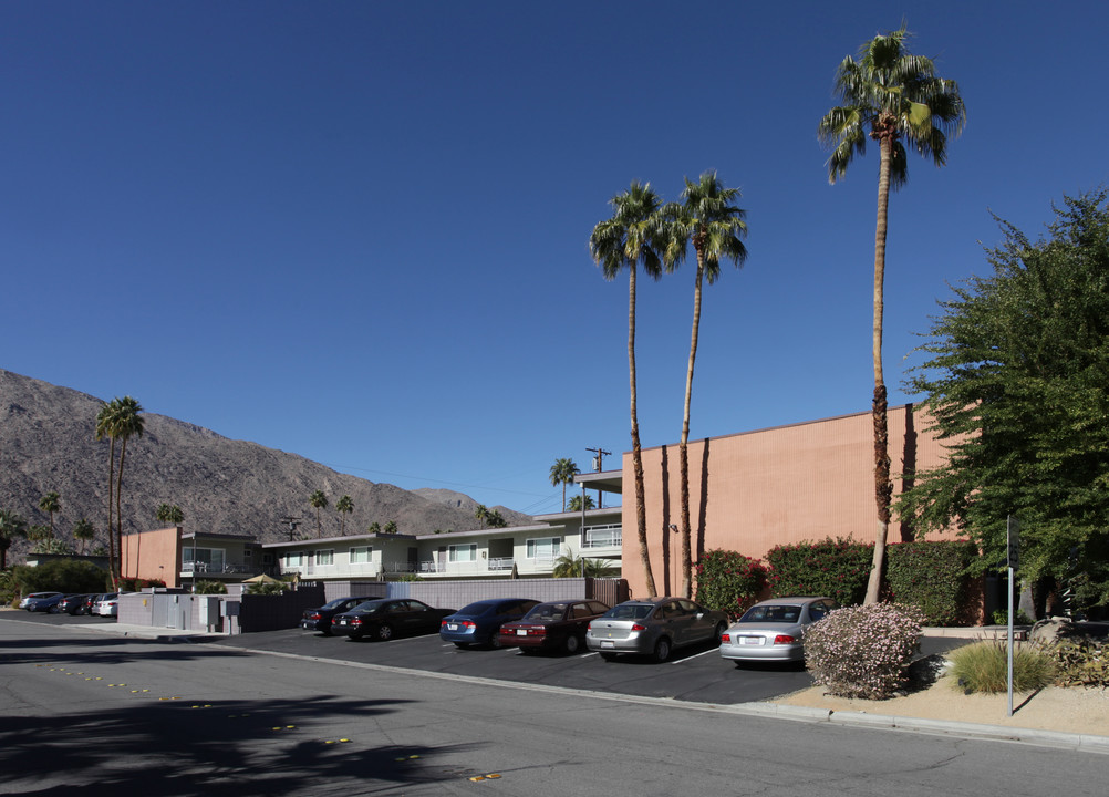 788 N Riverside Dr in Palm Springs, CA - Building Photo