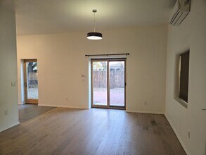 2913 Camilo Ln NW in Albuquerque, NM - Building Photo - Building Photo