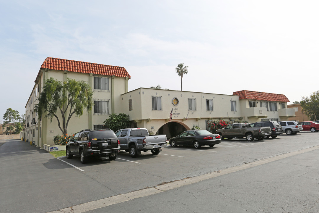 Casa De Camarillo in Camarillo, CA - Building Photo