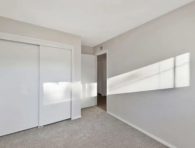 6020 N East Park View St in Park City, KS - Building Photo - Building Photo