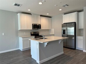 212 Beautyberry Ln in Sanford, FL - Foto de edificio - Building Photo