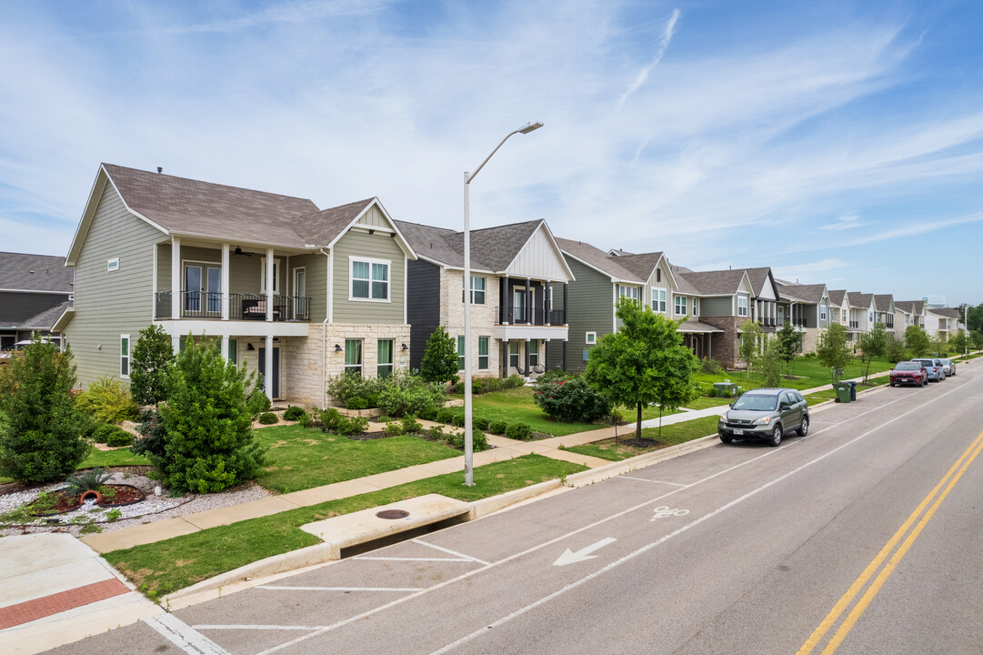 Mockingbird Park in Leander, TX - Building Photo