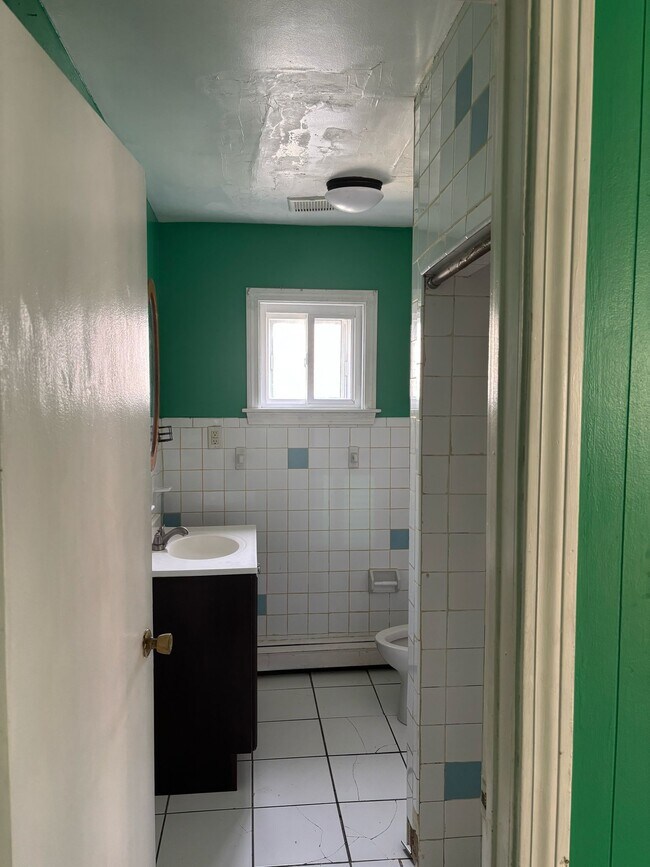 184 Congress Ave, Unit 2 in Chelsea, MA - Building Photo - Building Photo