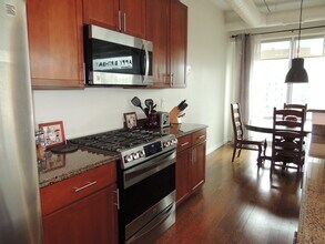 3670 Woodward Ave in Detroit, MI - Building Photo - Building Photo