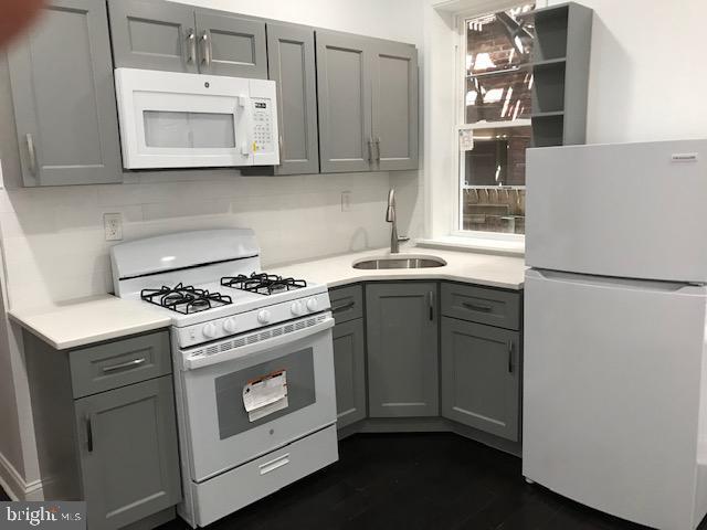 property at 423 S 15th St