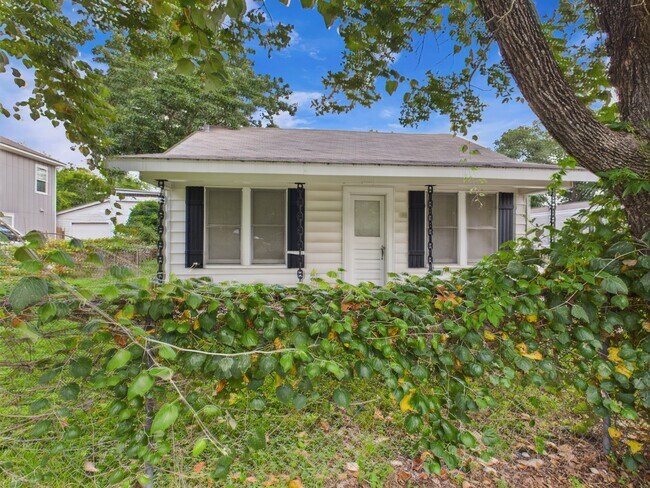 138 Watson St in Bryan, TX - Building Photo - Building Photo