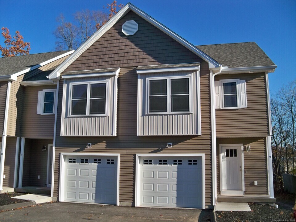 404 Main St in Wallingford, CT - Building Photo