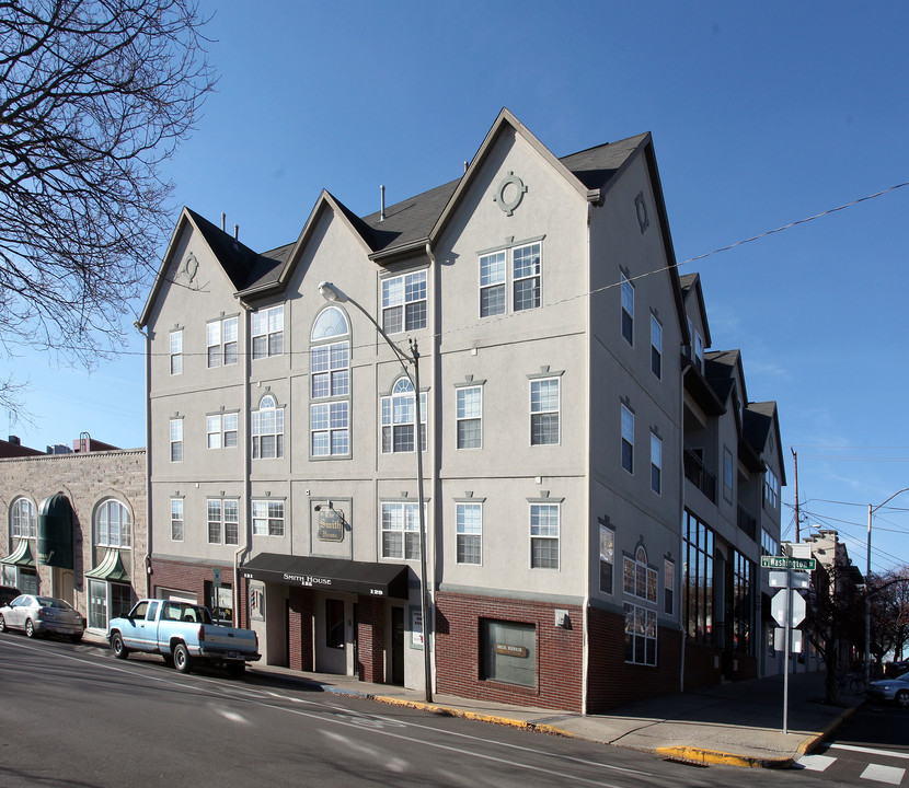 Smith House in Bloomington, IN - Building Photo