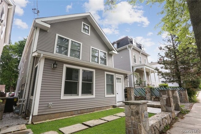 property at 11 Waller Ave