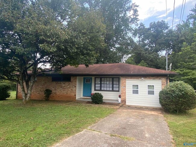 4213 Eastland Dr NW in Huntsville, AL - Building Photo - Building Photo