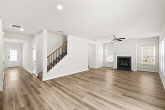 Room in House on Richmond Trl in Fairburn, GA - Building Photo - Building Photo