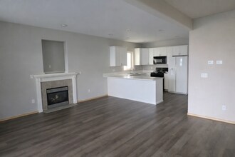 13622 SE 281st Ct in Kent, WA - Building Photo - Building Photo