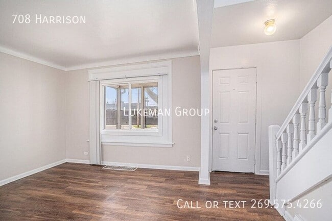 708 Harrison St in Kalamazoo, MI - Building Photo - Building Photo