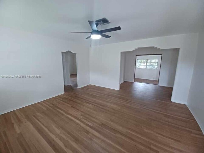 3670 SW 20th St in Miami, FL - Building Photo - Building Photo