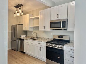 2311 Maplewood Ave in Richmond, VA - Building Photo - Building Photo