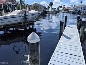 15493 Admiralty Cir in North Fort Myers, FL - Building Photo - Building Photo