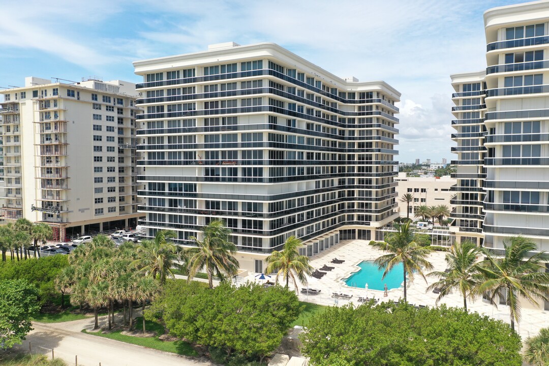 SoliMar in Surfside, FL - Building Photo