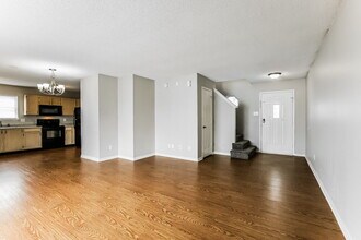 35 Frostwood Ln in Greenwood, IN - Foto de edificio - Building Photo