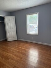 605 Eastwood St, Unit B in Bowling Green, KY - Foto de edificio - Building Photo