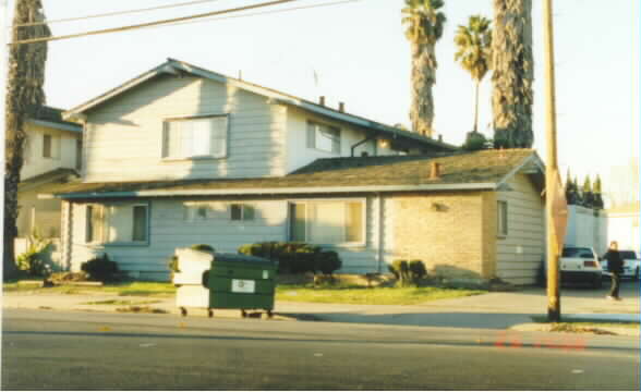 827 Hillsdale Ave in San Jose, CA - Building Photo - Building Photo