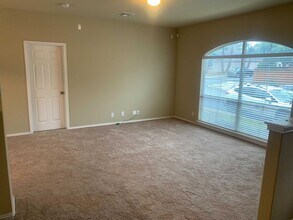 6735 Biscay Bay in San Antonio, TX - Building Photo - Building Photo