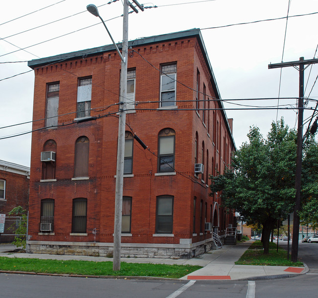 212 Ash St in Syracuse, NY - Building Photo - Building Photo