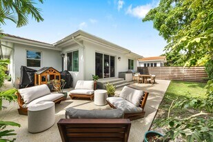 9025 Dickens Ave in Surfside, FL - Building Photo