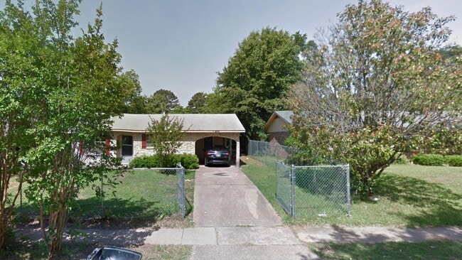 property at 4632-466L 6L Westwood Park Dr