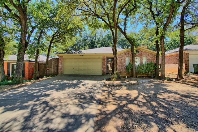 1211 Cardinal Oaks Dr in Mansfield, TX - Building Photo