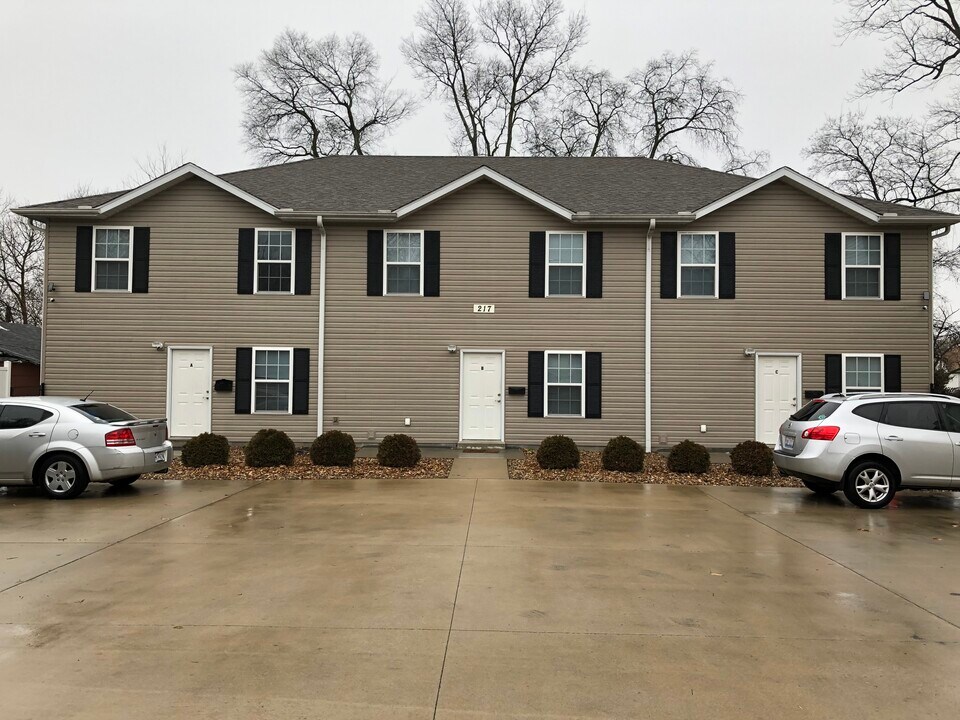 217 N Henderson Ave in Cape Girardeau, MO - Building Photo