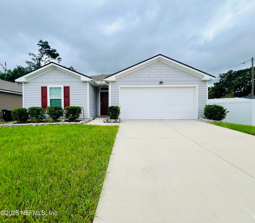 3242 Rogers Ave in Jacksonville, FL - Building Photo