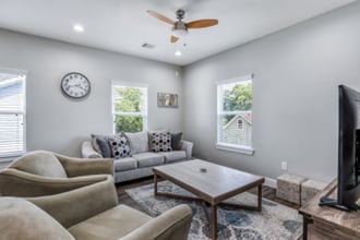 144 W 5th St in Kemah, TX - Building Photo - Building Photo