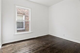 3358 W Lexington St, Unit 2 in Chicago, IL - Foto de edificio - Building Photo