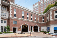 The Plaza in Clayton Residences in Clayton, MO - Foto de edificio - Building Photo