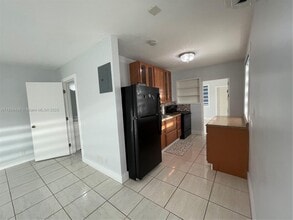 405 SW 5th St in Hallandale Beach, FL - Building Photo - Building Photo