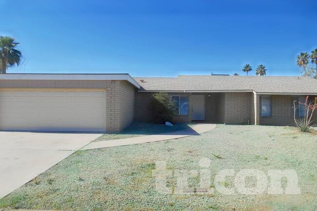 property at 823 W Juanita Cir