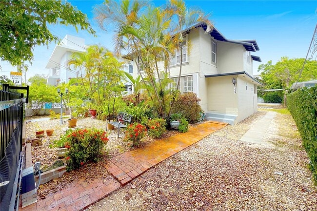 property at 224 SW 6th Ave