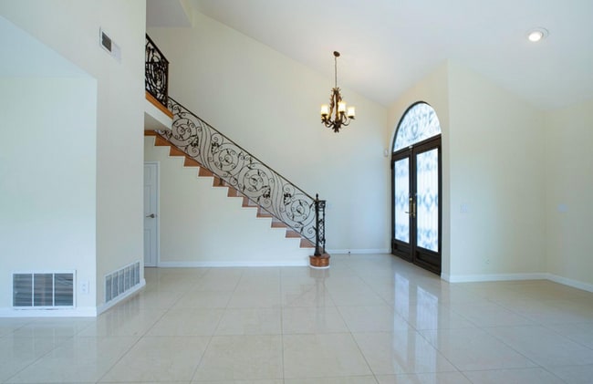 2735 Joaquin Dr in Burbank, CA - Foto de edificio - Building Photo