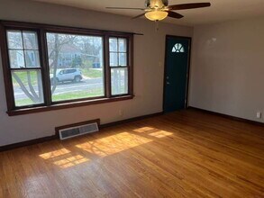 9813 Lullaby Ln in Overland, MO - Building Photo - Building Photo