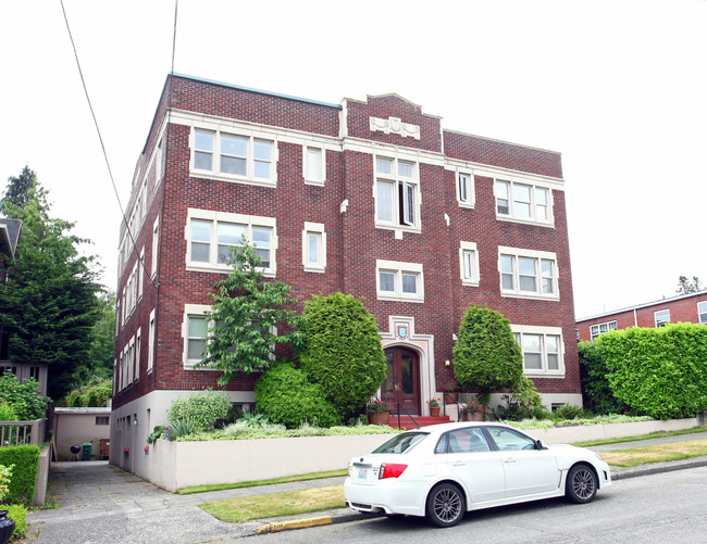 411 63rd St in Seattle, WA - Building Photo - Building Photo