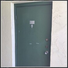 13898 SW 90th Ave in Miami, FL - Building Photo - Building Photo