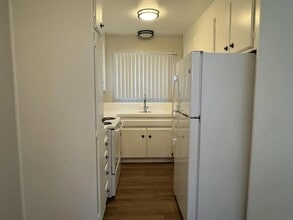 4679 Cherokee Ave in San Diego, CA - Foto de edificio - Building Photo