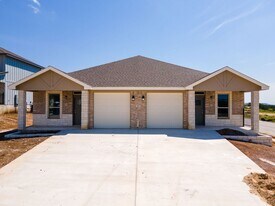 102 Levi Ct in Copperas Cove, TX - Building Photo